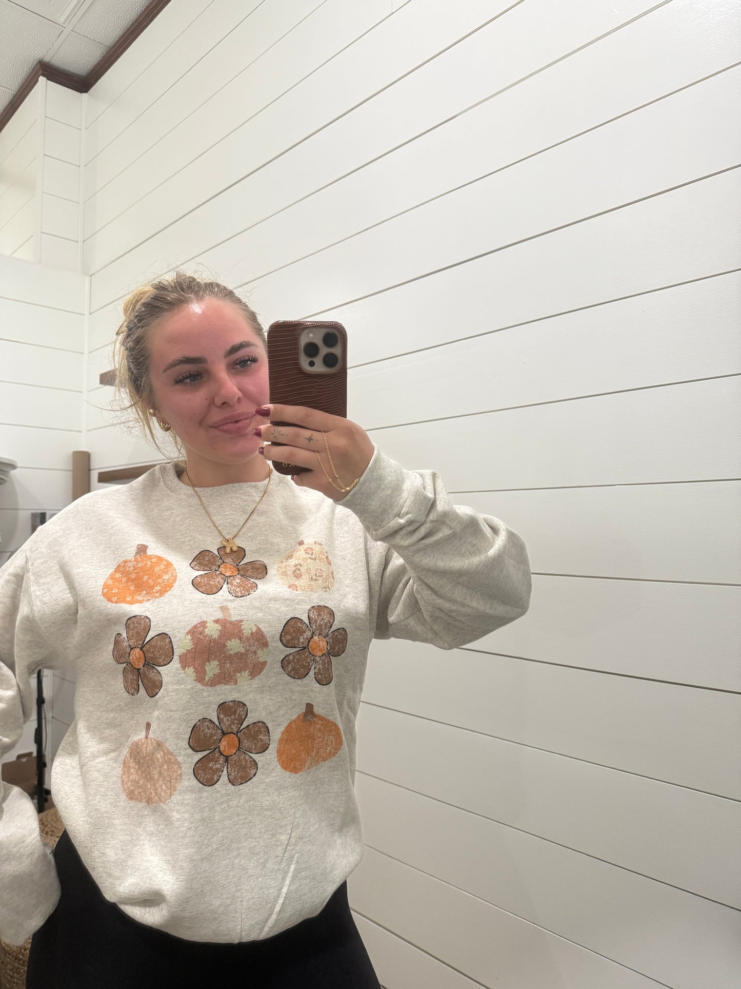 Flower & Pumpkin Graphic Sweatshirt