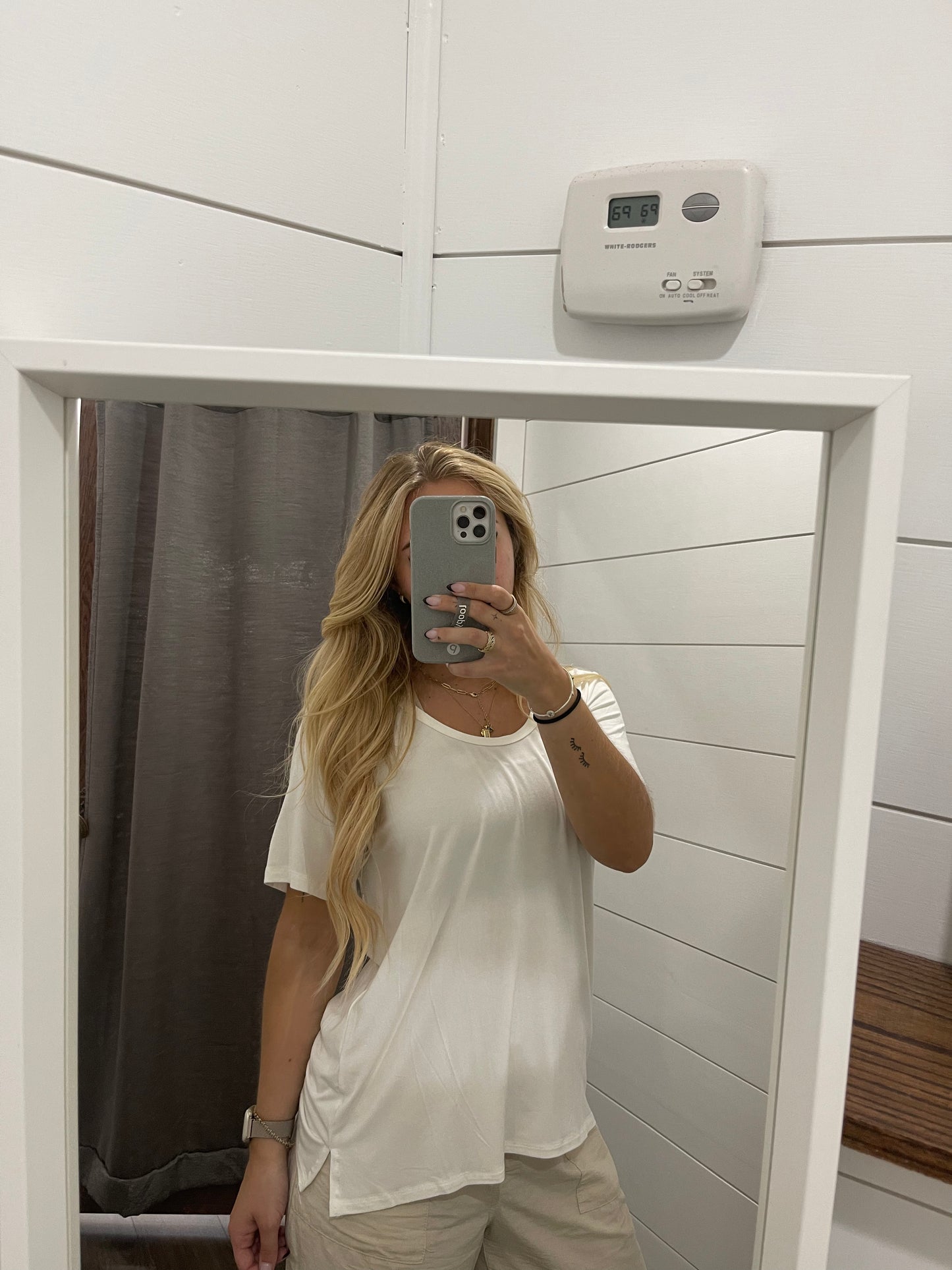 Scoop Neck Basic T with slits