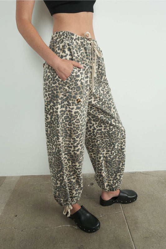 Leopard Print Relaxed Pant