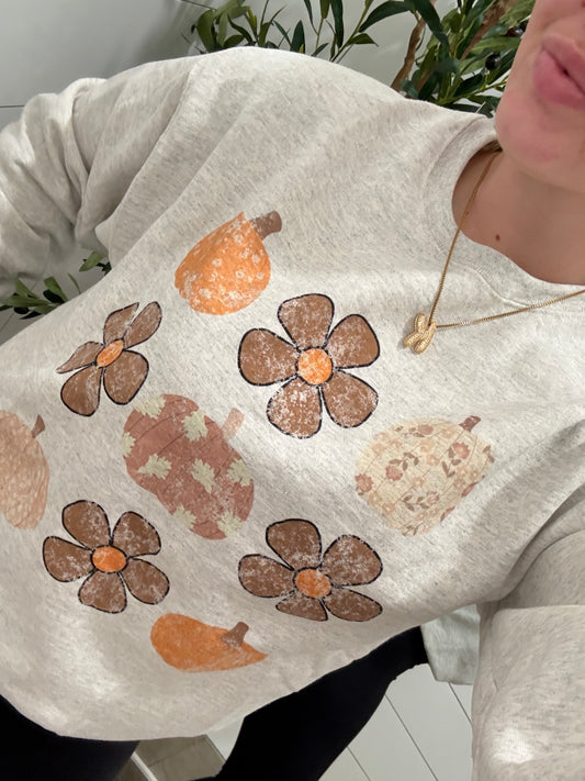 Flower & Pumpkin Graphic Sweatshirt