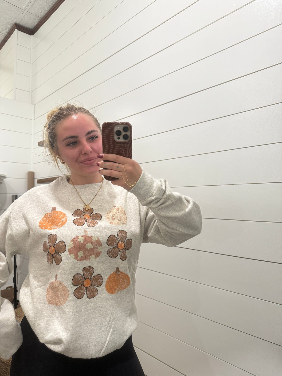 Flower & Pumpkin Graphic Sweatshirt