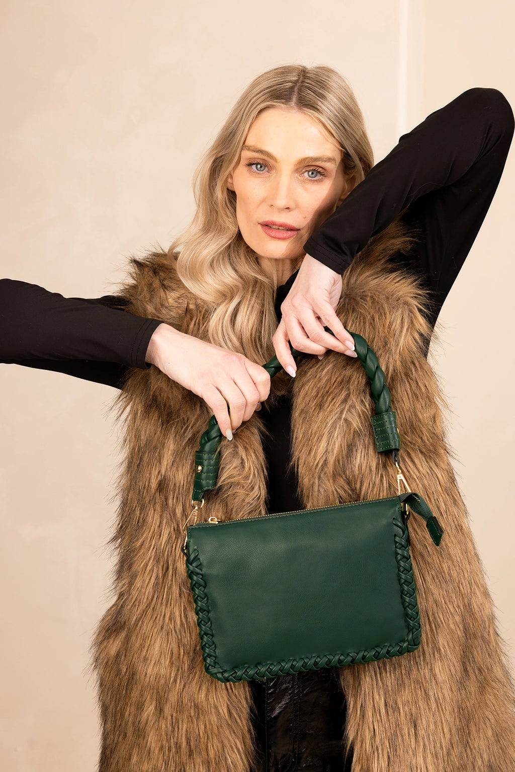 Jen & Co : Judith Whipstitch Trim Shoulder Bag