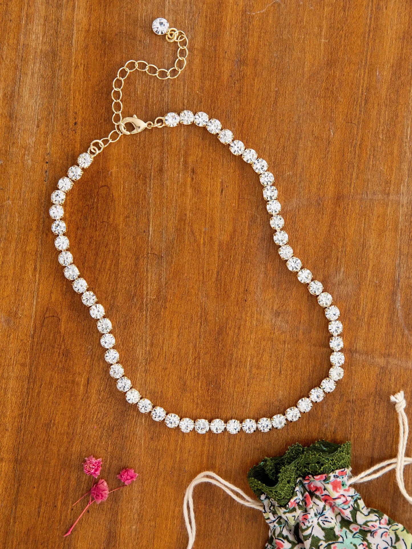 Natural Life - Rhinestone Choker