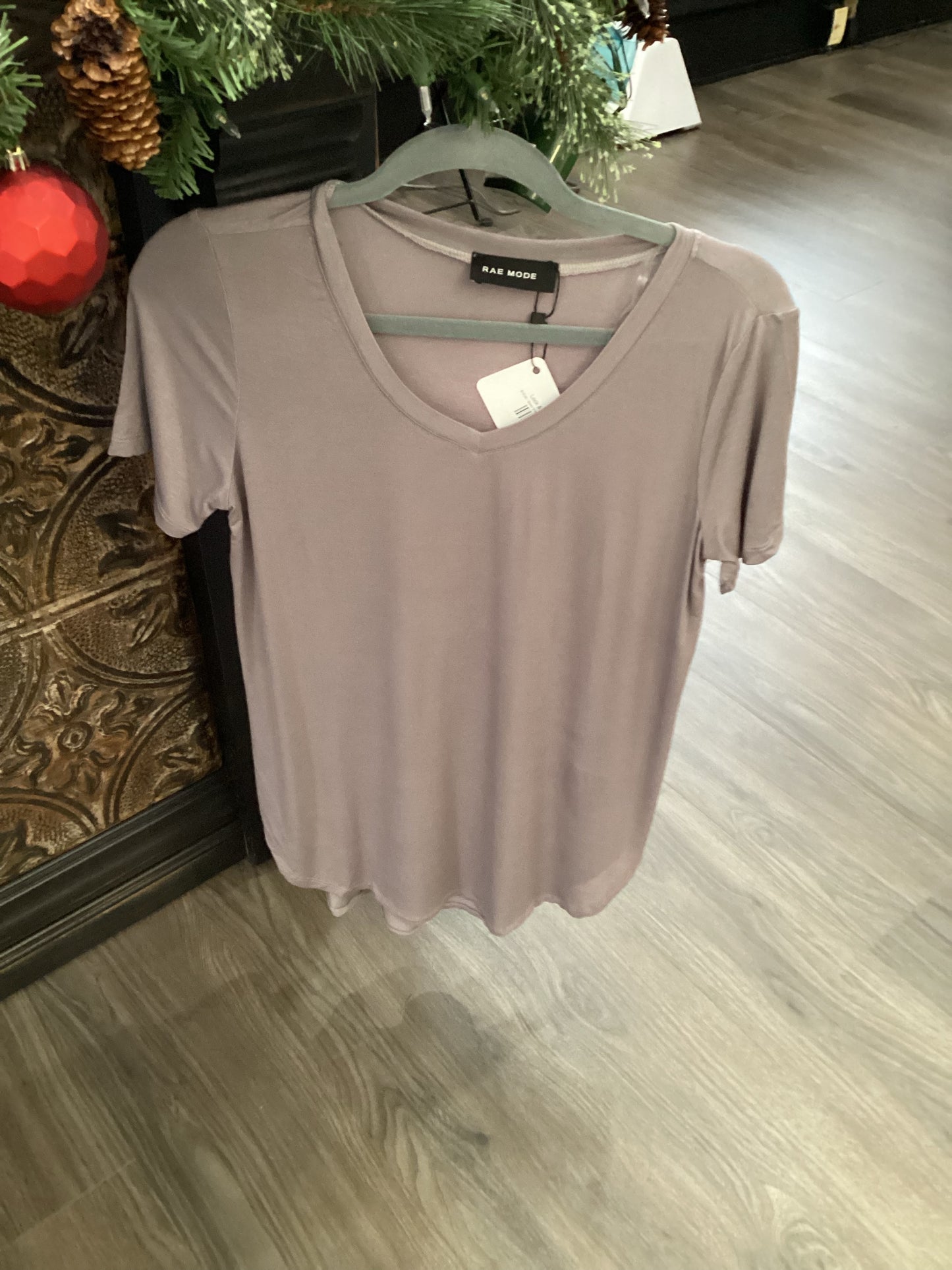 Basic V-Neck Short Sleeve