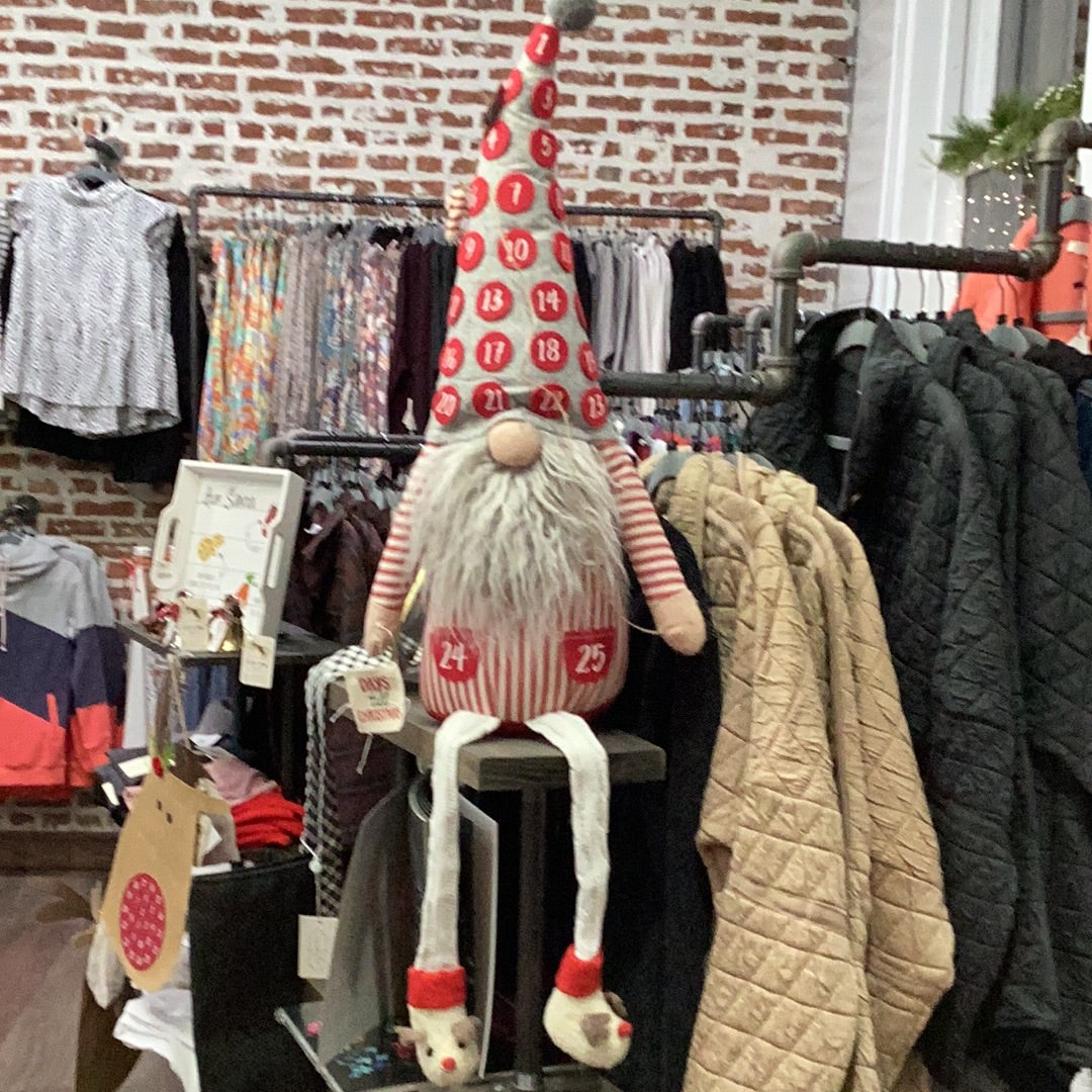 MudPie Extra Large Dangle Leg