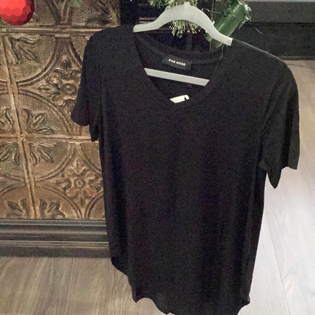 Basic V-Neck Short Sleeve